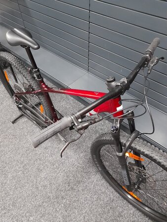 Testovaný bicykel Trek Marlin 7 Gen 3 Fury Red B-KH-3