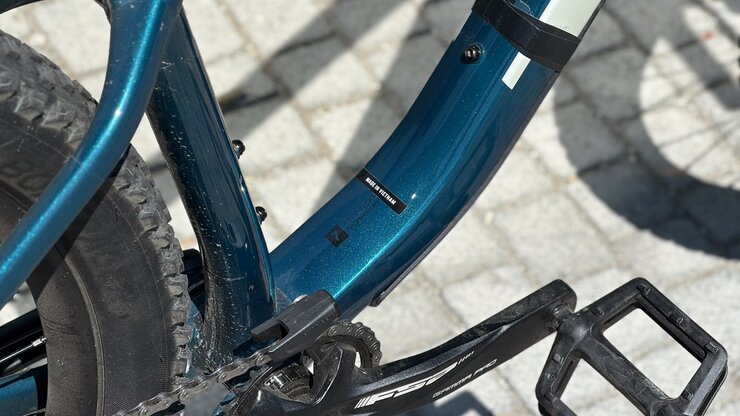 Testovaný bicykel Trek Roscoe 7 Dark Aquatic 2025 R118