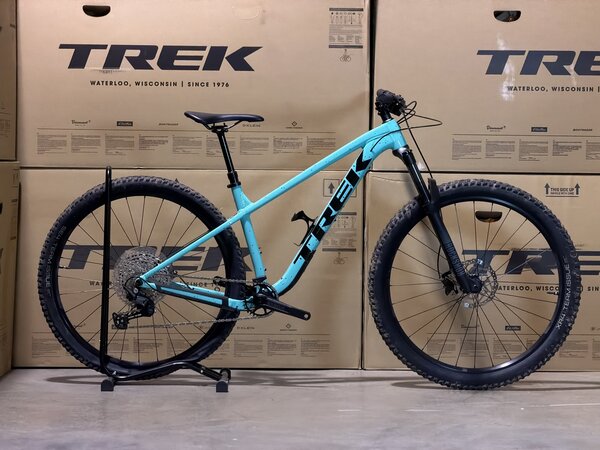 Testovaný bicykel Trek Roscoe 7 Miami Green/Trek Black