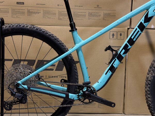 Testovaný bicykel Trek Roscoe 7 Miami Green/Trek Black