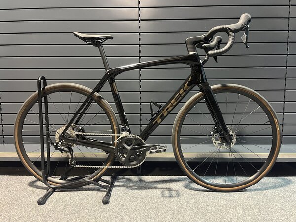 Testovaný Bicykel Trek Domane SL 5 Gen 4 Deep Smoke 2023