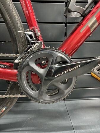 Testovaný bicykel Trek Domane SL 6 Gen 3 Crimson/Trek Black 2022
