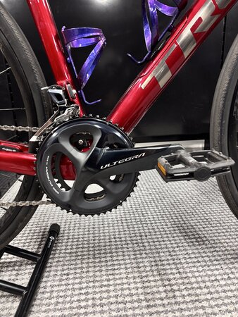 Jazdený bicykel Trek Domane SL 6 Gen 3 Crimson/Trek Black 2024 52