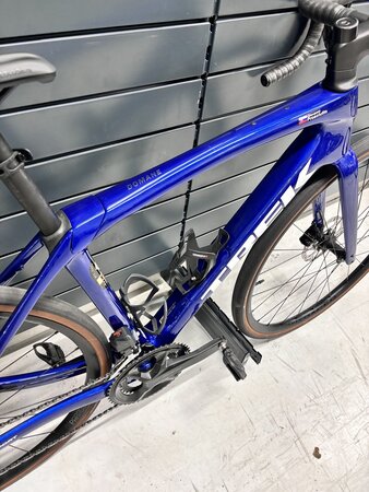 Testovaný bicykel Trek Domane SL 6 Gen 4 Hex Blue 2024