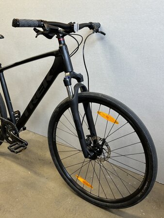 Testovaný bicykel Trek Dual Sport 3 Matte Trek Black 2022