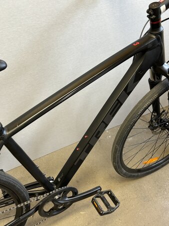 Testovaný bicykel Trek Dual Sport 3 Matte Trek Black 2022