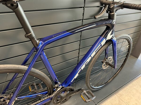 Testovaný Bicykel Trek Émonda SL 5 Hex Blue/Deep Dark Blue 2023