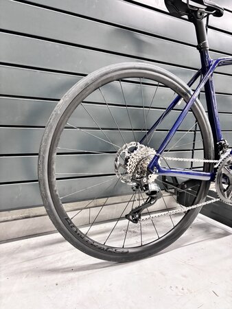 Testovaný bicykel Trek Émonda SL 5 Navy Smoke/Dark Aquatic 2024