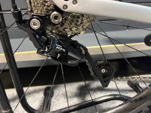 Testovaný Bicykel Trek Émonda SL 5 Disc Quicksilver/Brushed Chrome 2022