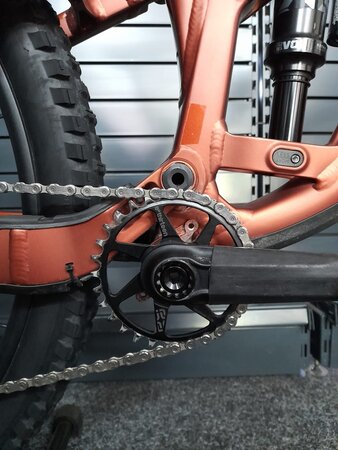 Testovaný bicykel Trek Fuel EX 8 Gen 6 Matte Pennyflake 2023 R125