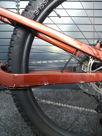 Testovaný bicykel Trek Fuel EX 8 Gen 6 Matte Pennyflake 2023 R125