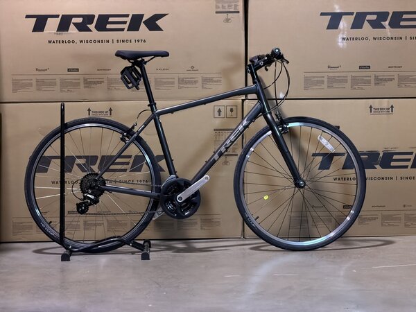 Testovaný bicykel Trek FX 1 Lithium Grey 2024