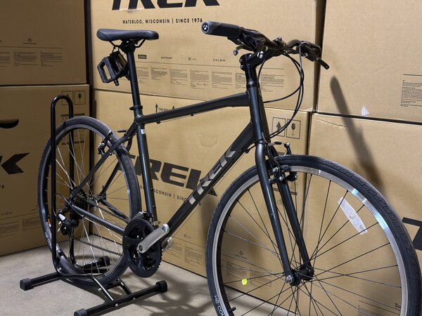 Testovaný bicykel Trek FX 1 Lithium Grey 2024