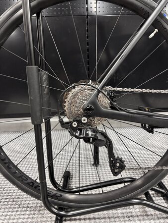 Testovaný bicykel Trek Madone SL 5 Gen 8 Matte Deep Smoke 2025 L