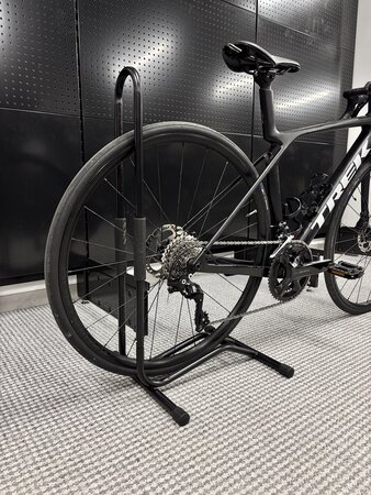 Testovaný bicykel Trek Madone SL 5 Gen 8 Matte Deep Smoke 2025 S