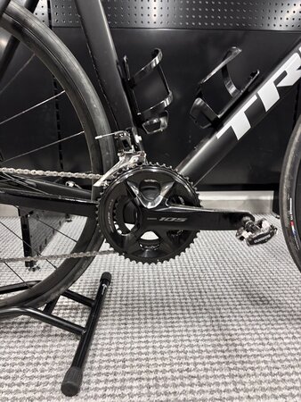 Testovaný bicykel Trek Madone SL 5 Gen 8 Matte Deep Smoke 2025 XL