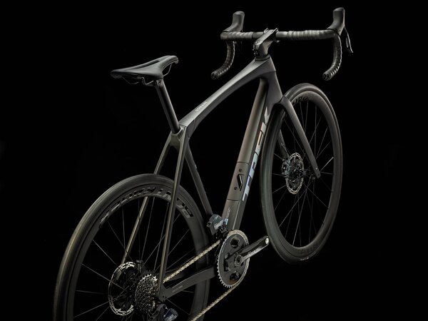 Testovaný bicykel Trek Domane SLR 7 AXS Gen 4 Deep Smoke 2023