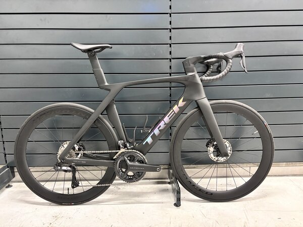 Testovaný bicykel Trek Madone SLR 7 Gen 7 Deep Smoke 2024