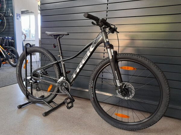 Testovaný Bicykel Trek Marlin 5 Lithium Grey 2023 RK23