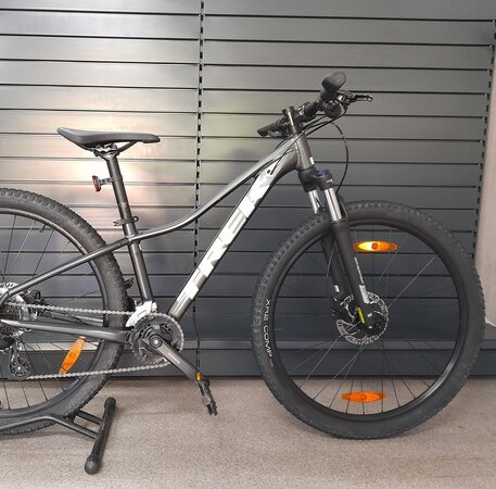 Testovaný Bicykel Trek Marlin 5 Lithium Grey 2023 RK23
