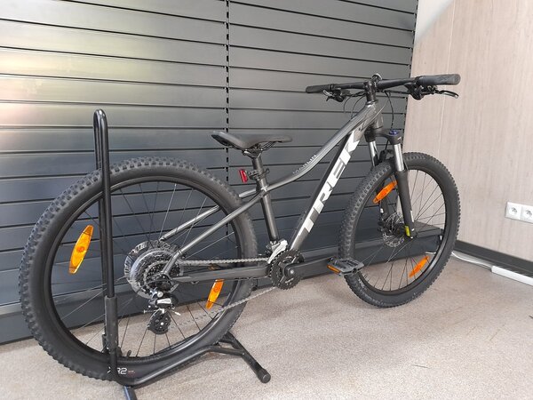 Testovaný Bicykel Trek Marlin 5 Lithium Grey 2023 RK22