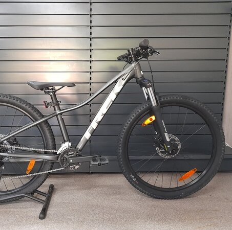 Testovaný Bicykel Trek Marlin 5 Lithium Grey 2023 RK22