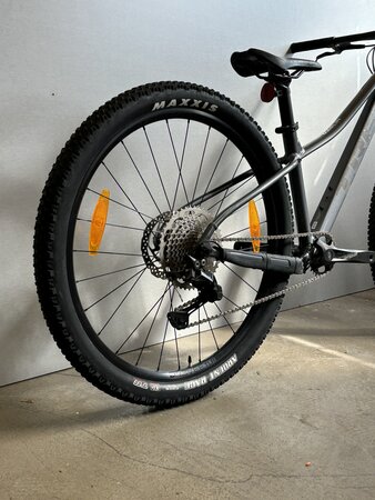 Testovaný bicykel Trek Marlin 7 Galactic Grey 2023