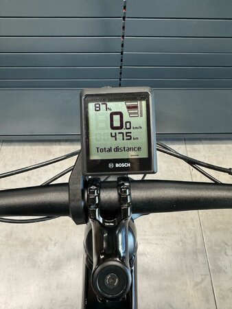 Testovaný Elektrobicykel Trek Powerfly FS 4 Lava/ Trek Black 2023