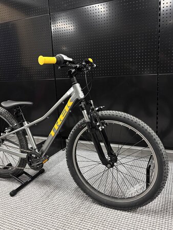 Testovaný bicykel Trek Precaliber 24 8-speed Anthracite 2024