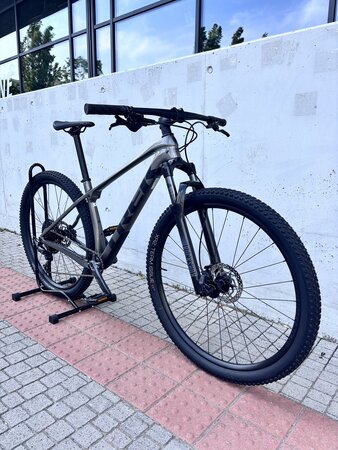 Testovaný bicykel Trek Procaliber 9.5 Mercury 2023