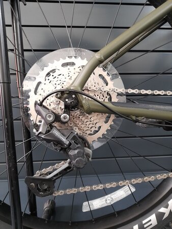 Testovaný bicykel Trek Roscoe 6 Olive Grey/Waterloo Blue 2023