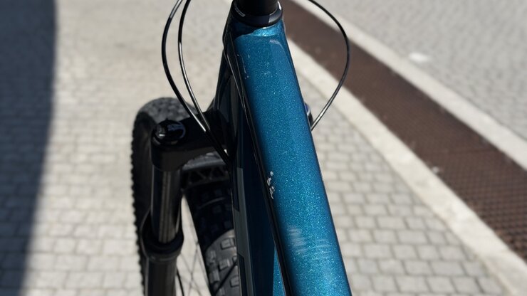 Testovaný bicykel Trek Roscoe 7 Dark Aquatic 2025 R106