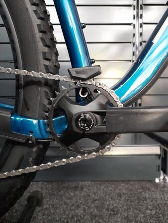 Testovaný bicykel Trek Roscoe 7 Dark Aquatic 2025 R127