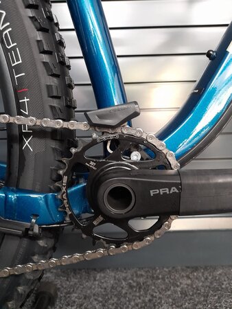 Testovaný bicykel Trek Roscoe 7 Dark Aquatic 2025 R130