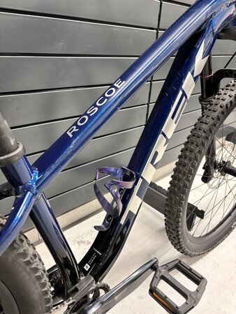 Testovaný bicykel Trek Roscoe 8 Mulsanne Blue 2023