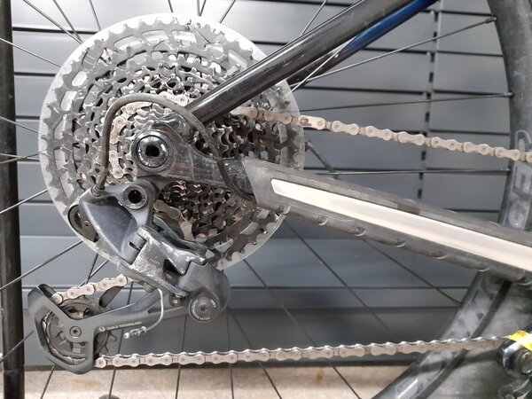 Testovaný bicykel Trek Roscoe 8 Mulsanne Blue 2022 RK11