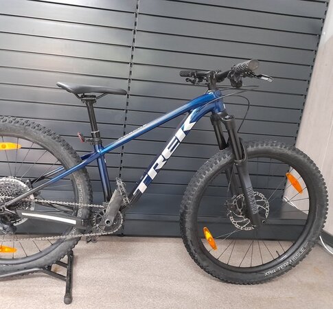 Testovaný bicykel Trek Roscoe 8 Mulsanne Blue 2022 RK8