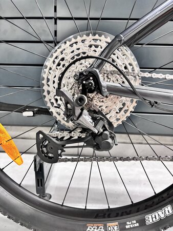 Testovaný bicykel Trek X-Caliber 8 Satin Lithium Grey 2023