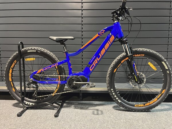 Testovaný Elektrobicykel Crussis e-Atland 6.8 Blue/Orange 2023