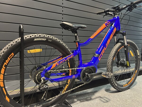 Testovaný Elektrobicykel Crussis e-Atland 6.8 Blue/Orange 2023