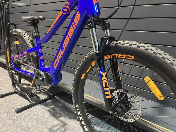 Testovaný Elektrobicykel Crussis e-Atland 6.8 Blue/Orange 2023