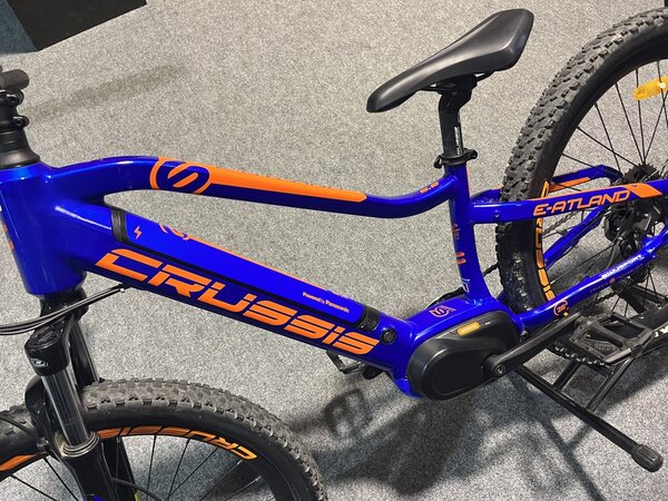 Testovaný Elektrobicykel Crussis e-Atland 6.8 Blue/Orange 2023