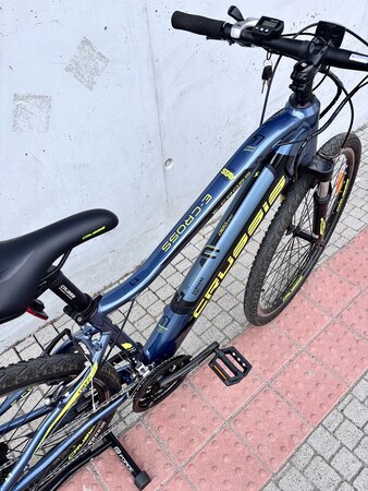 Testovaný elektrobicykel Crussis e-Cross 1.7 Blue 2022