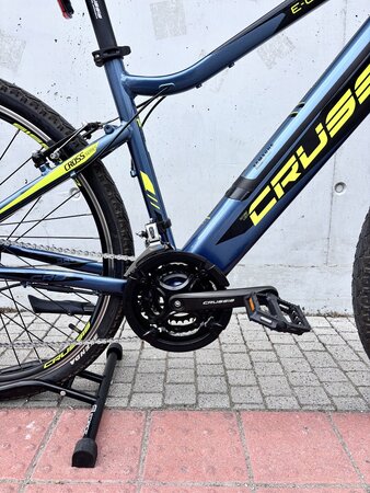 Testovaný elektrobicykel Crussis e-Cross 1.7 Blue 2022