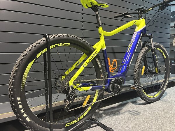 Testovaný Elektrobicykel Crussis E-Largo 7.7 2022 Yellow/Blue R79