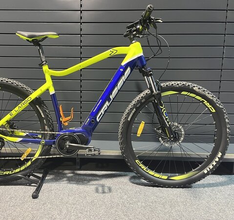 Testovaný Elektrobicykel Crussis E-Largo 7.7 2022 Yellow/Blue R79