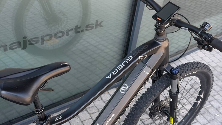 Testovaný elektrobicykel Crussis One-Guera 7.7 Black