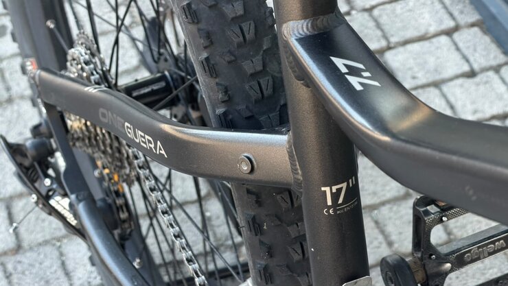 Testovaný elektrobicykel Crussis One-Guera 7.7 Black