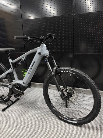 Testovaný elektrobicykel CTM Areon GX Comp Sivá / Čierna 2025