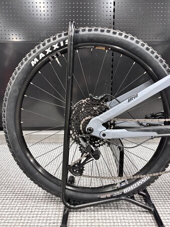 Testovaný elektrobicykel CTM Areon GX Comp Sivá / Čierna 2025